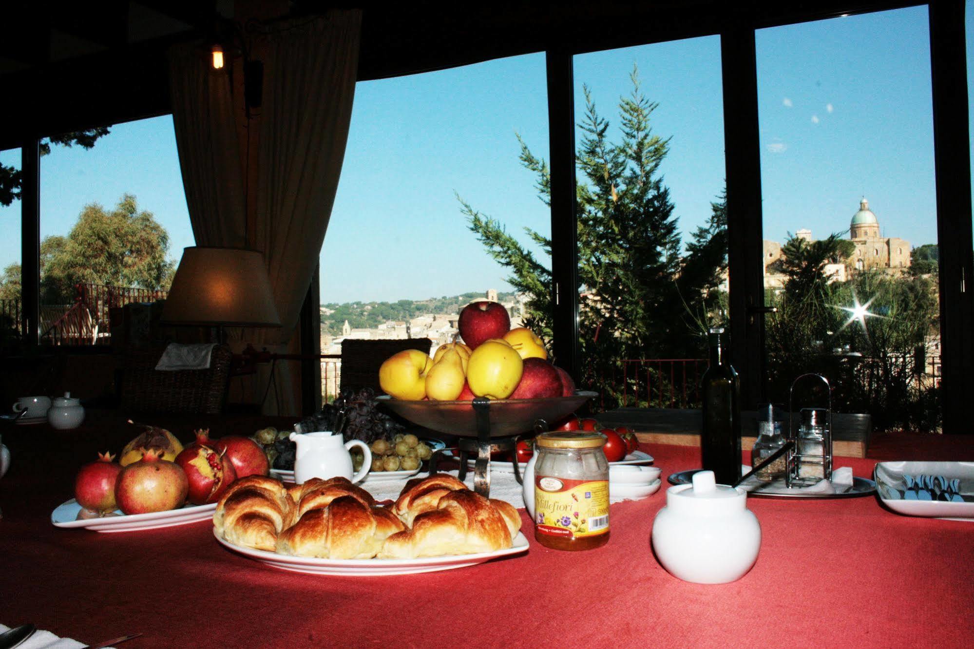 Bed and Breakfast La Casa Sulla Collina D'Oro П'яцца-Армерина Екстер'єр фото
